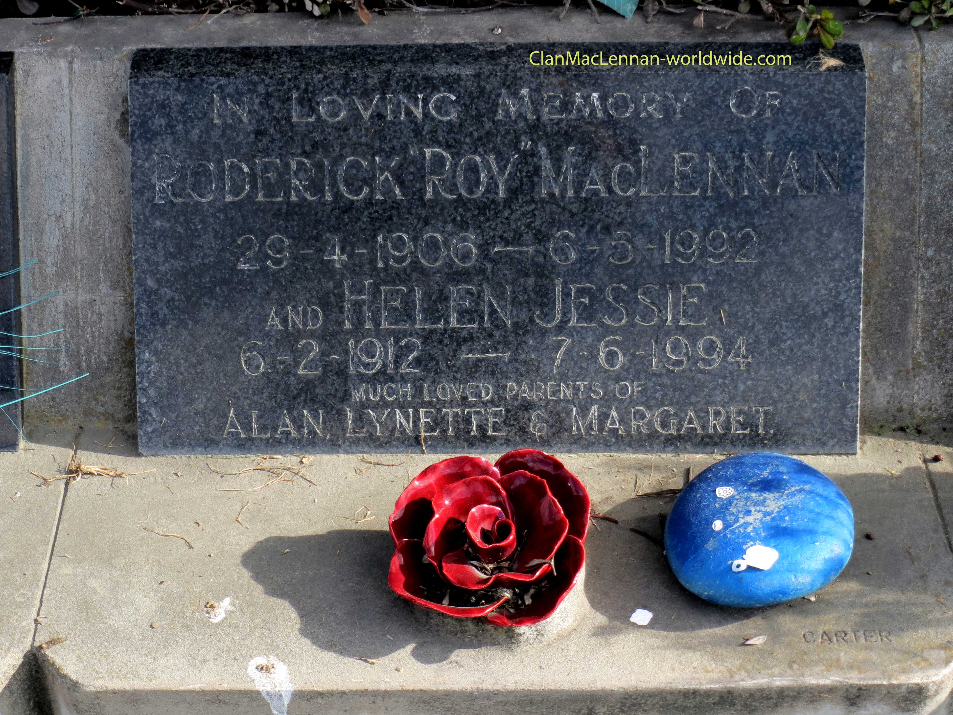 Photo of headstones/Roderick MacLennan d1992 hdstn Ashburton